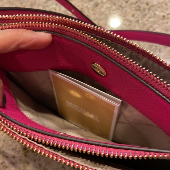 Michael Kors Crossbody Clutch Bag - Picture 5 of 6
